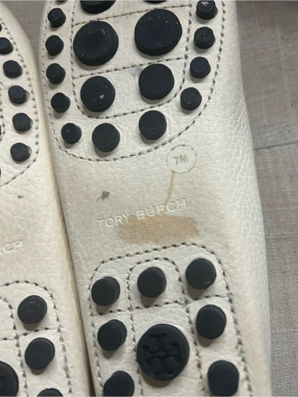 Tory Burch Cream Pebbled Leather Loafers with Gold Logo